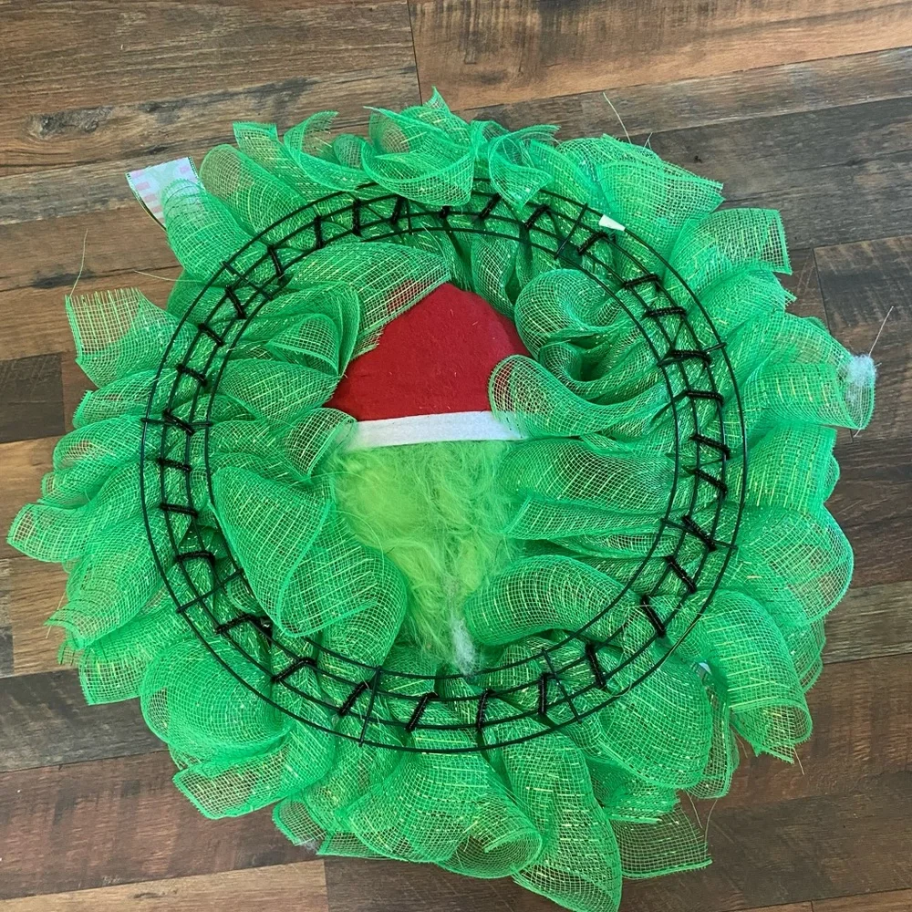 Grinch Christmas Wreath NWOT